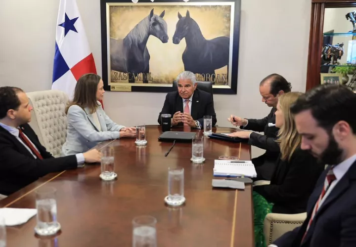 El presidente José Raúl Mulino junto a María Corina Machado. Foto: Cortesía