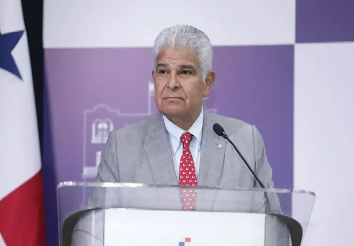 Mulino defiende el aumento de planilla estatal como respuesta a nuevas demandas de servicios públicos.