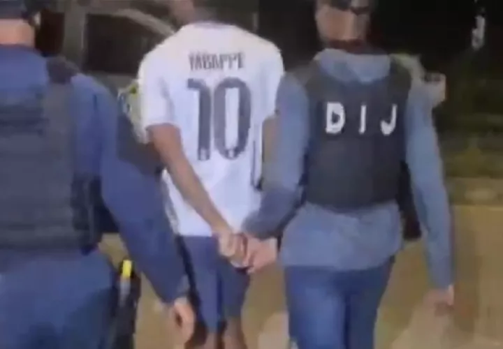 El ataque se produjo en los predios de la multifamiliar H-13, donde varios sujetos llegaron y comenzaron a disparar, hiriendo a tres personas.