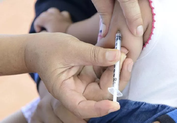 Personal de salud refuerza medidas en centros de atención de primera infancia.  