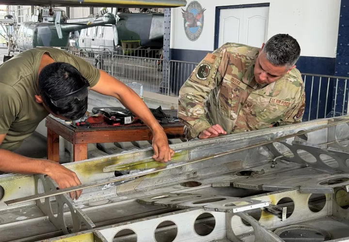 La capacitación fue por una semana. Fotos tomadas del 156th Wing