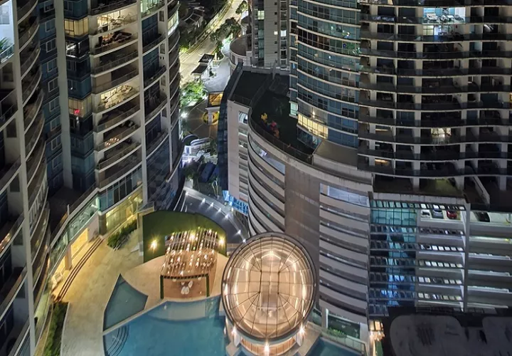 Vista nocturna desde una habitación del JW Marriott. Foto: Fanny Arias