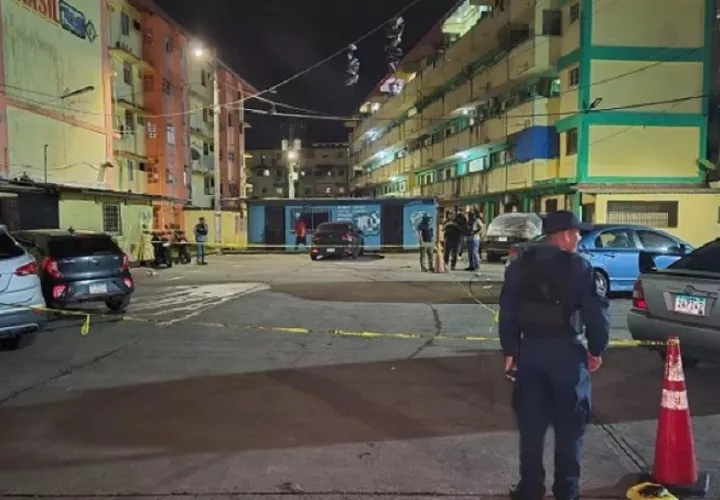 Las autoridades iniciaron la investigación por este hecho violento que dejó a estas tres personas heridas.