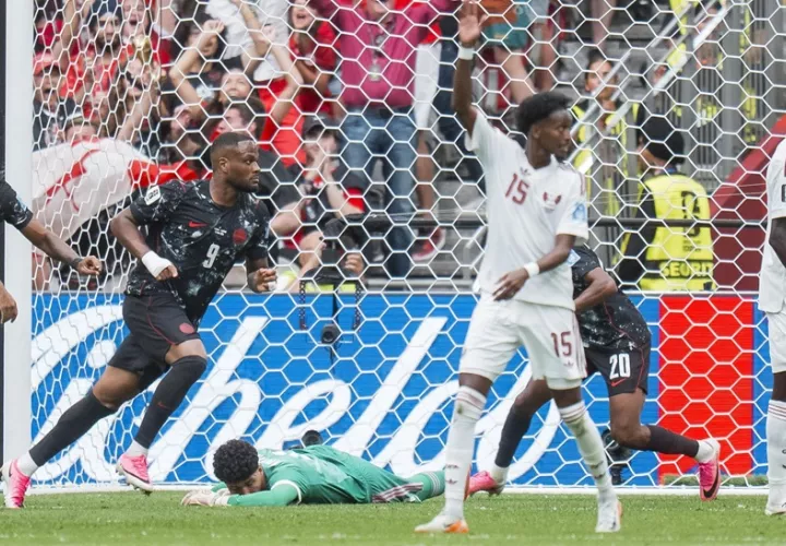 cyle_larin_efe.jpg