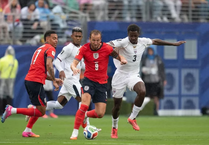 Panamá jugó de blanco en su último partido ante una Inglaterra que jugó de rojo, lo que generó confusión entre los aficionados panameños. Foto: Cortesía Fepafut