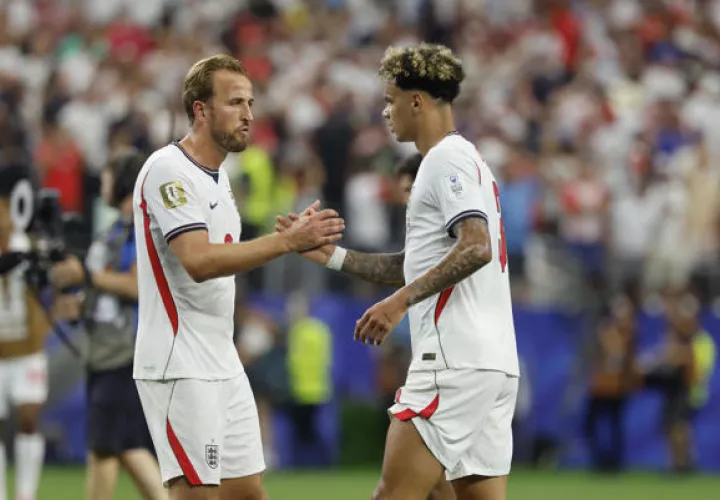Harry kane (izq.) capitán de Inglaterra. Foto: EFE