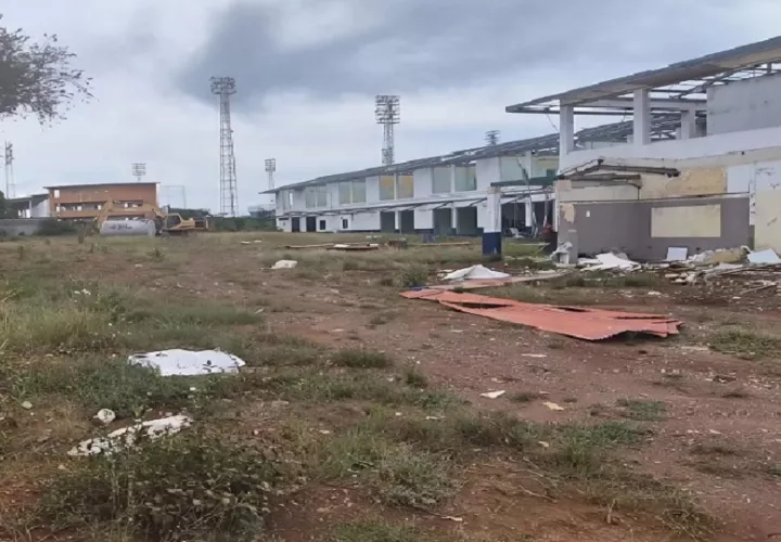 En el sitio continúan las labores de demolición y limpieza, además de las evaluaciones técnicas que permitirán concluir el presupuesto definitivo. Foto. Thays Domínguez