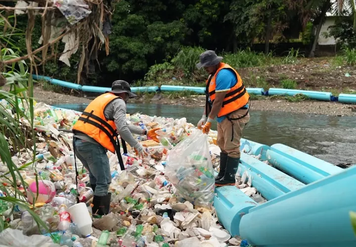 Han retirado más de 50 millones de kilos de residuos en ríos y océanos. Fotos: Cortesía