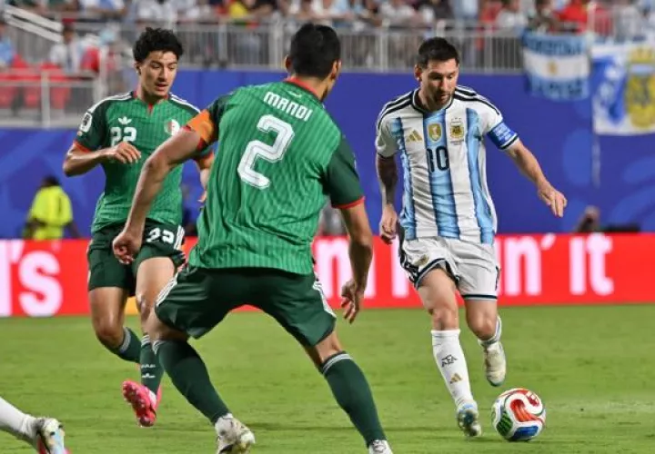 Messi anotó tres goles contra Argelia. Foto: EFE