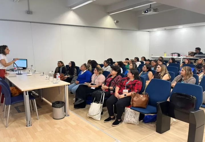 Participó como panelista en la mesa de diálogo. Fotos: Cortesía