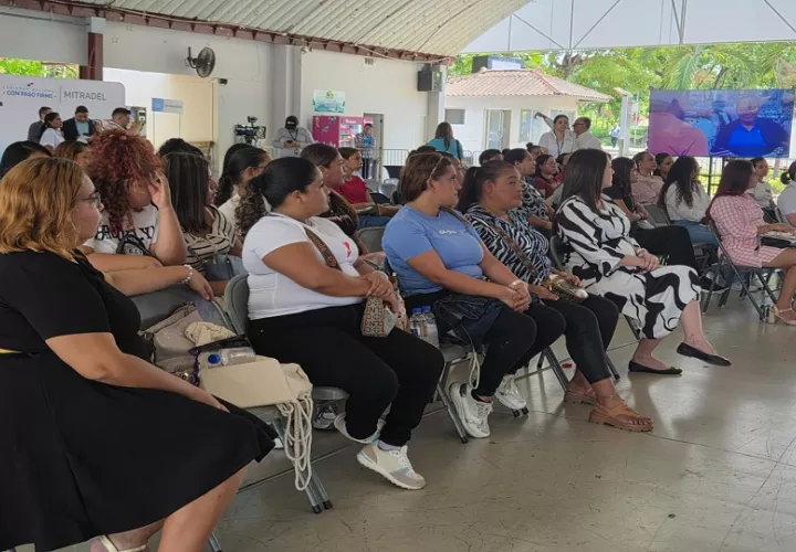 La participación de las mujeres disminuye al 37% en las Juntas Directivas y más de la mitad de las empresas aún no alcanza la paridad en estos espacios. Foto:Archivo