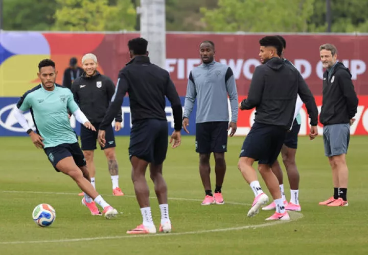 Jugadores panameños durante el entrenamientos en Toronto previo al partico contra Croacia. Foto: EFE