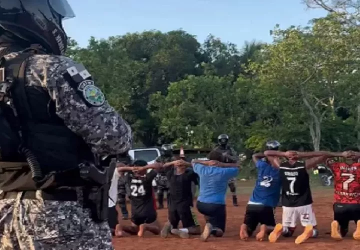 La Policía Nacional continúa la búsqueda de los reos fugados.