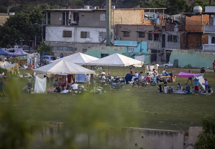 El estado costero de La Guaira fue declarado el jueves zona de desastre. Fotos: EFE