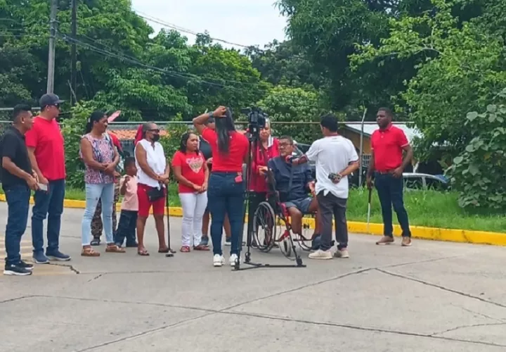 Los pacientes han realizado varias medidas de protesta para llamar la atención de las autoridades. Foto. Melquíades Vásquez