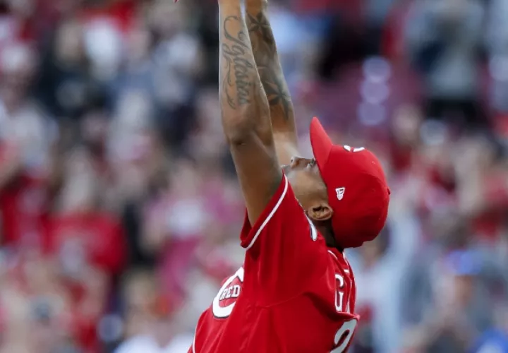 Raisel Iglesias salvó el juego. /Foto AP