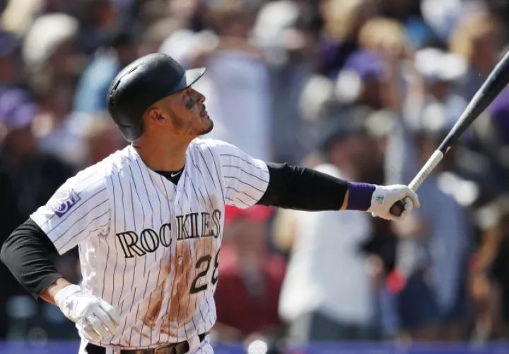 Nolan Arenado sonó dos jonrones. /Foto AP