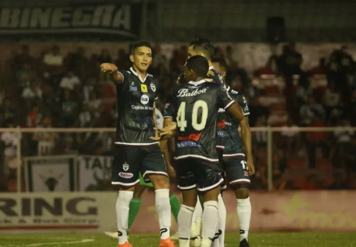 Tauro enfrentará a CAI en juego pendiente. /Foto Anayansi Gamez
