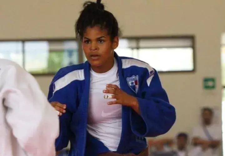 2- Candelo comenzó a practicar deportes a los 8 años. COP