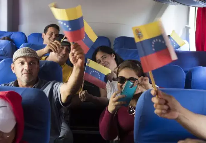 Se conforma un nuevo grupo que retornará en una fecha próxima. EFE