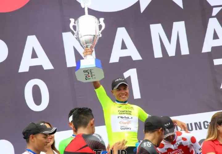 Carlos Samudio ganador 2017.
