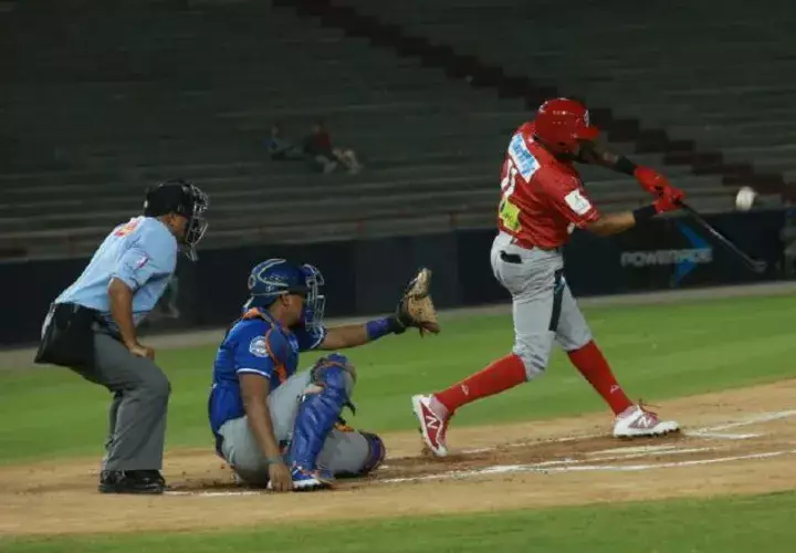 El Campeonato Nacional de Béisbol Mayor aboga por la sangre joven en los equipos. /Foto Anayansi Gamez