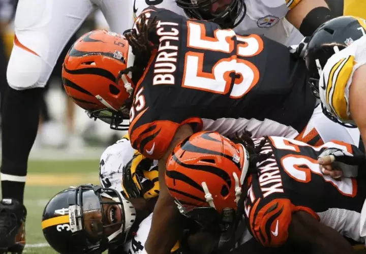 A los Steelers  no le gustó lo actuado por Vontaze Burfict. /Foto AP