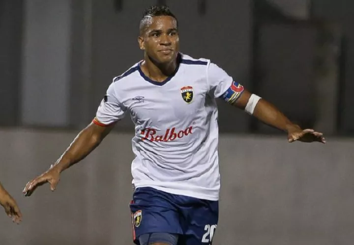 José Murillo celebra su gol sobre Santa Gema. /Foto LPF
