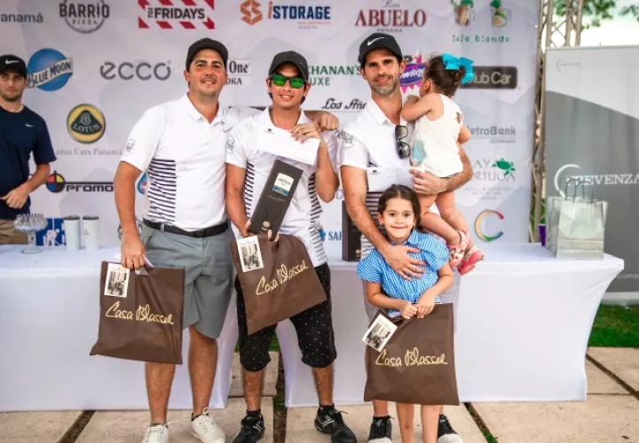 Primer puesto "gross" de izquierda a derecha: Álvaro Crespo, Gilberto Vega, Víctor Cardoze