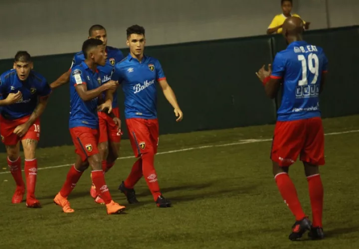 Jugadores de Plaza Amador. Anayansi Gamez