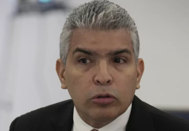 Javier Ordinola  labora en la Asamblea Nacional desde enero del año pasado. /Foto Archivo