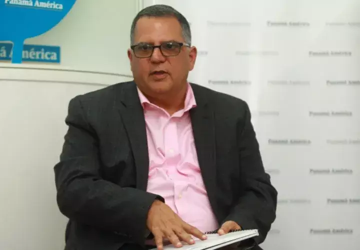 Camilo Amado participó ayer en una transmisión en directo a través del Facebook de Panamá América. /Foto Anayansi Gamez