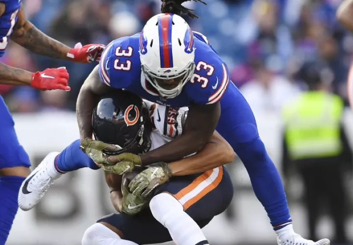 Los Bills protagonizaron una comedia de errores ante los Bears. /Foto AP
