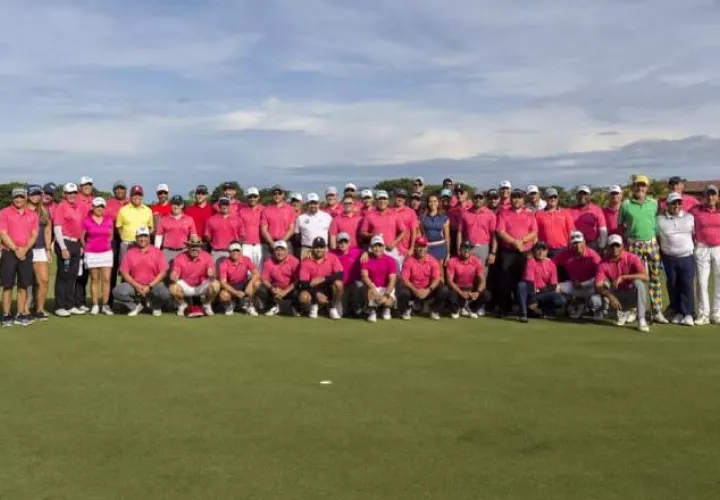 Los participantes durante el evento final que se disputó en la cancha de Buenaventura. /Foto Cortesía