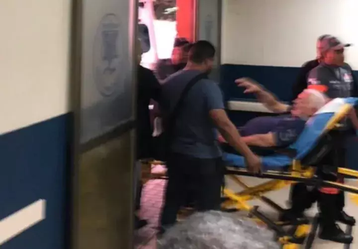 El expresidente permanece en la sección Coronaria del hospital Santo Tomás. Foto: Panamá América.