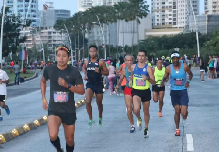 La humedad será uno de los obstáculos que encontrarán los corredores durante su trayecto frente a la costa de la ciudad de Panamá. /Foto Cortesía/TOYCORRIENDO