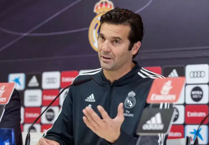 A Santiago Solari no le preocupa su continuidad en el banquillo. /Foto EFE
