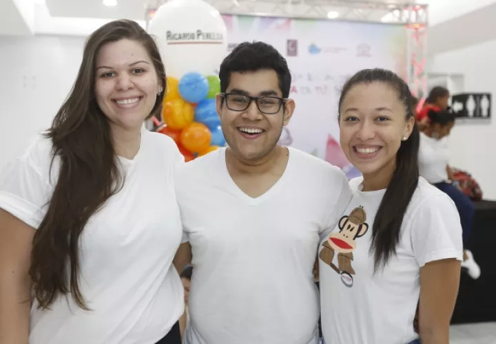 3. Rosadely Morrel, José Romero y Maryouri Sánchez.  