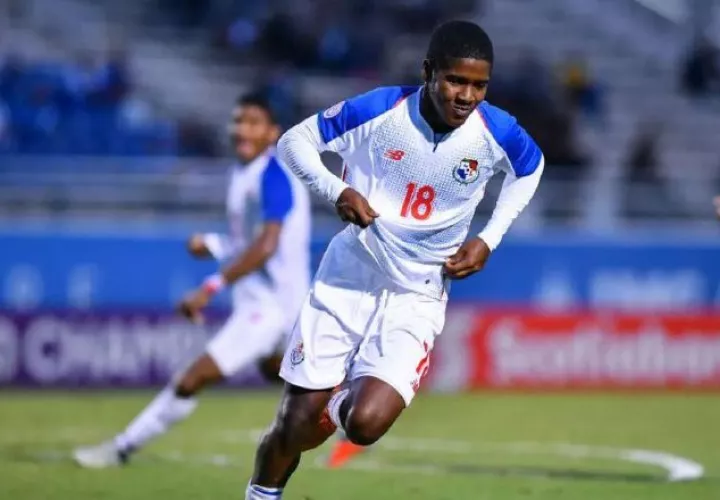 Axel McKenzie celebra el gol de Panamá sobre El Salvador. /Foto Concacaf
