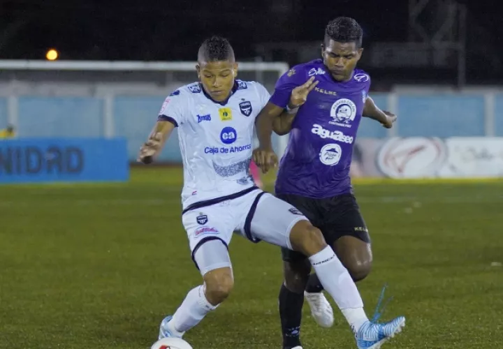 Tauro y Árabe Unido abren las llaves semifinales. /Foto @lpf