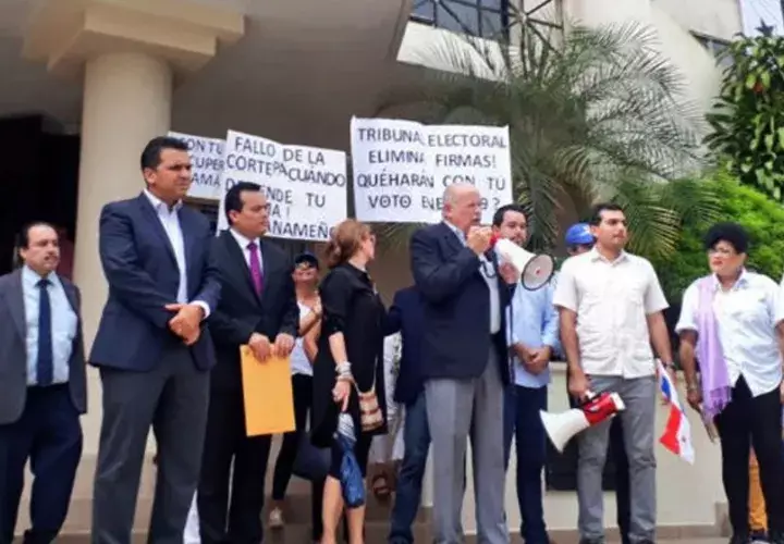 Anunciaron que seguirán con las protestas ante la Corte Suprema de Justicia y el Tribunal Electoral. /Foto Archivo
