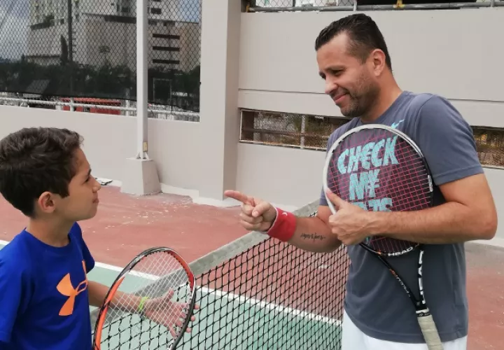 Chad Valdés Jr. sigue los lineamientos de su padre y espera ubicarse por primera vez en el "ranking" mundial tras torneos en Miami. /Foto Cortesía. 