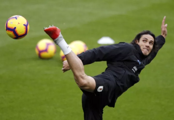 Edison Cavani en los entrenamientos de Uruguay. /Foto AP