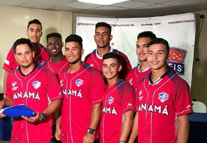 Dimas Ponce y sus pupilos están comprometidos en defender en casa los colores de la tropa nacional. /Foto Cortesía