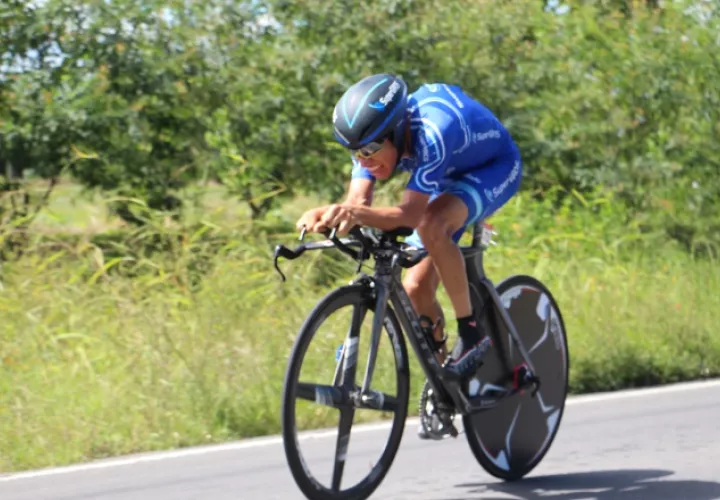 Didier Chaparro lidera la Vuelta a Chiriquí.