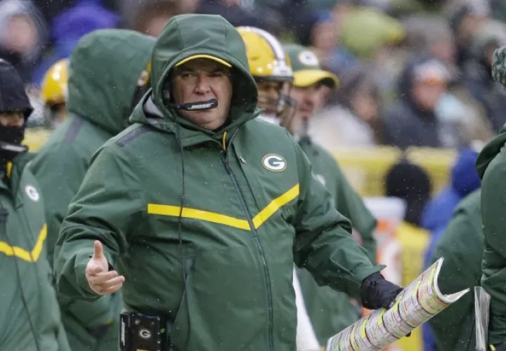 Esta temporada  Mike McCarthy y los Green Bay han tenido marca de siete derrotas, cuatro victorias y un empate. /Foto AP