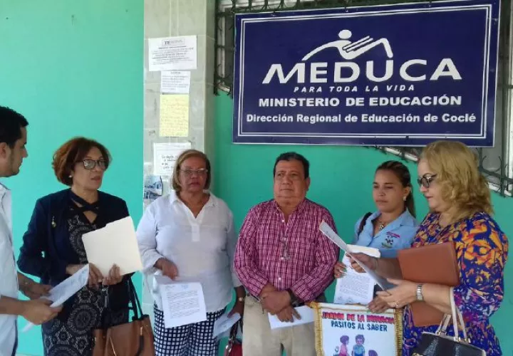 En el concurso aparecen los puestos para los centros de enseñanza bilingüe. Archivo