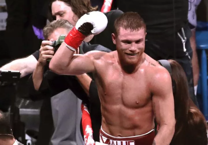El "Canelo" Álvarez ganó su pelea rápido y fácil en el Madison Square Garden. /Foto EFE