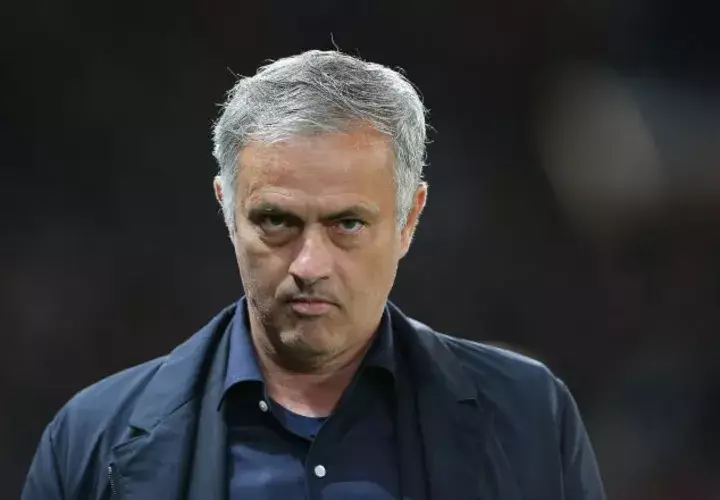 José Mourinho no pudo con el proyecto del United que anda lejos de los líderes. /Foto EFE