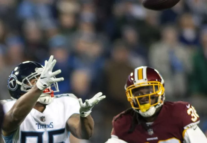 D.J. Swearinger en acción.
